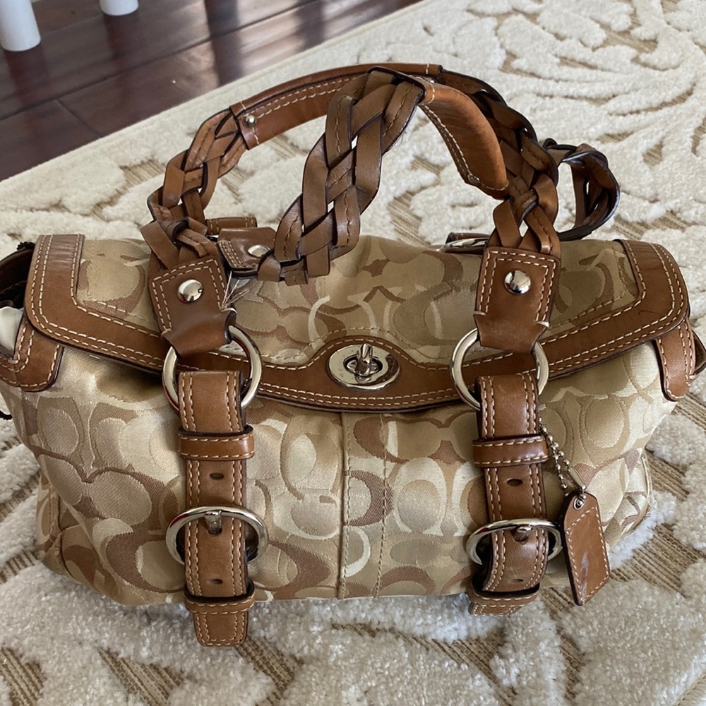 Coach handbag in excellent condition